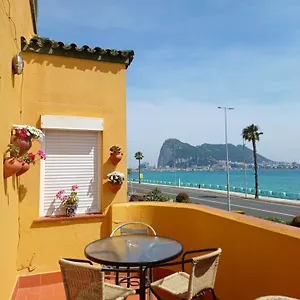 Gasthuis Gibraltar Views, La Línea de la Concepción